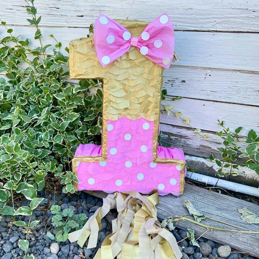 Minnie Mouse Piñata Number One